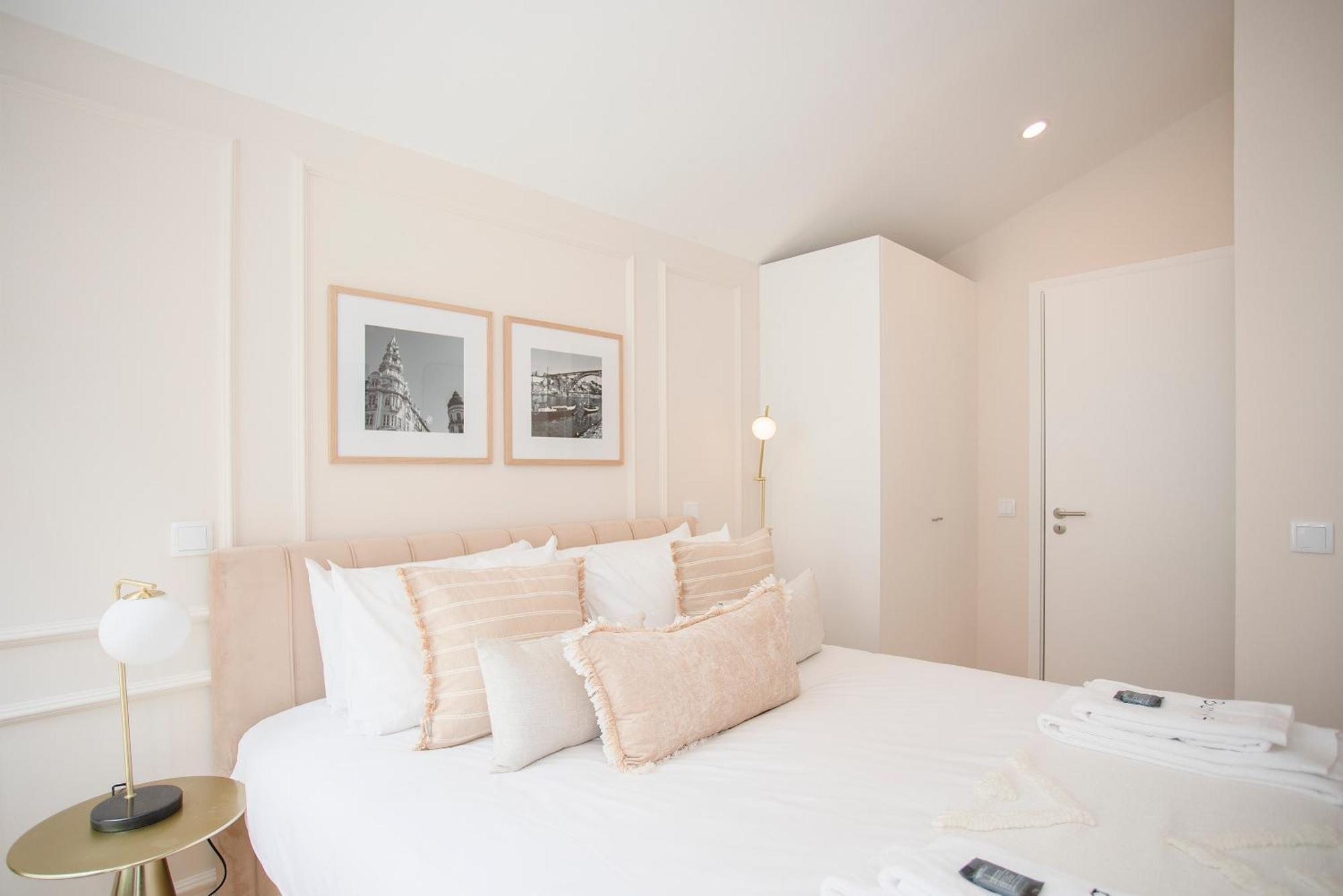 Апартаменты Liiiving In Porto - Soho Urban Retreat Экстерьер фото