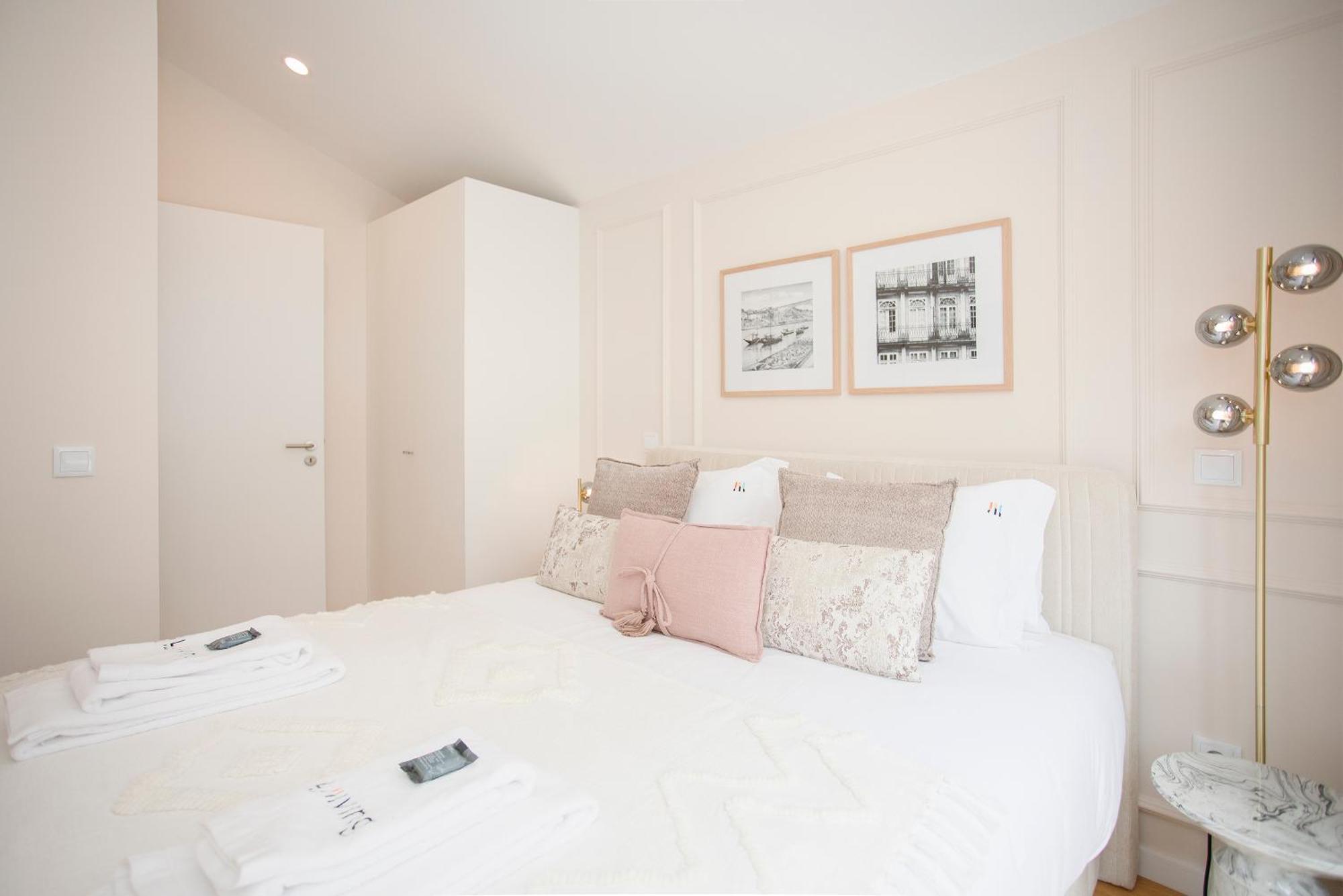 Апартаменты Liiiving In Porto - Soho Urban Retreat Экстерьер фото